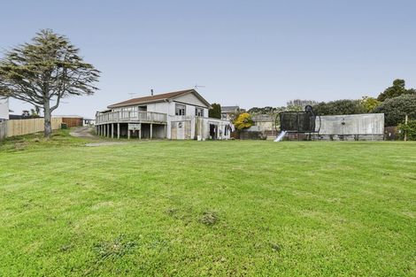 Photo of property in 8 Newbury Place, Waitara, 4320