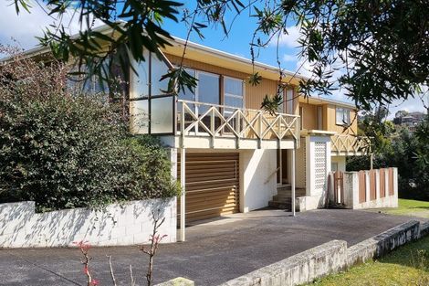 Photo of property in 68 Weatherly Road, Torbay, Auckland, 0630
