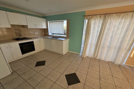 Photo of property in 17 Lolim Place, Favona, Auckland, 2024