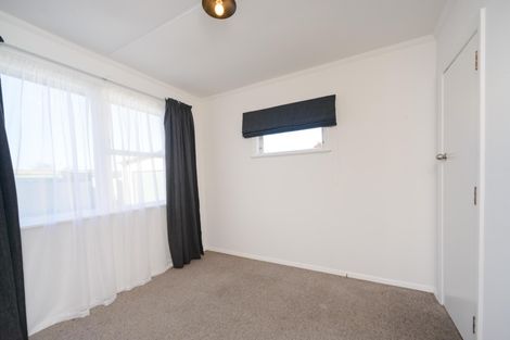Photo of property in 24 Holdsworth Avenue, Milson, Palmerston North, 4414