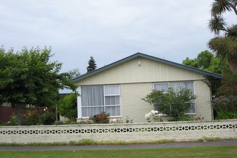Photo of property in 32 Waratah Street, Avondale, Christchurch, 8061