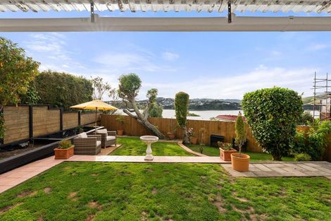 Photo of property in 81 Seaview Road, Paremata, Porirua, 5024