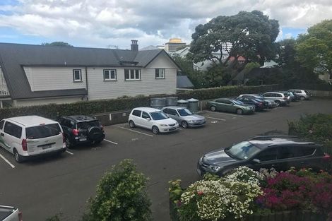 Photo of property in Hobson Court Flats, 15/70 Hobson Street, Thorndon, Wellington, 6011