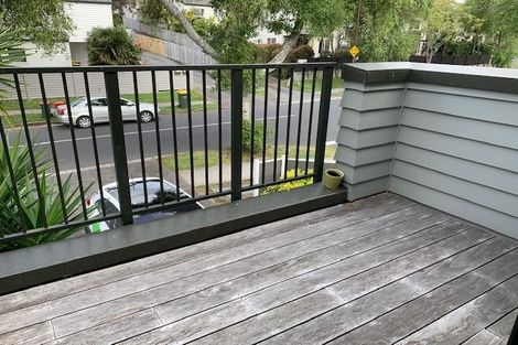 Photo of property in 1/25 Fields Parade, Oteha, Auckland, 0632