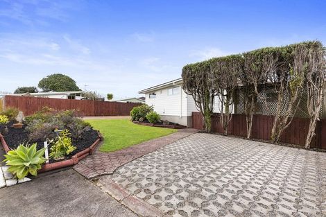 Photo of property in 62 Hutchinsons Road, Bucklands Beach, Auckland, 2014