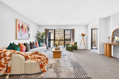 Photo of property in 10 Sophie Lane, Henderson, Auckland, 0612