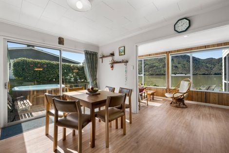 Photo of property in 28 Belvue Bay Road, Havelock, Picton, 7281