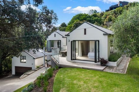 Photo of property in 10 Zita Avenue, Matakatia, Whangaparaoa, 0930