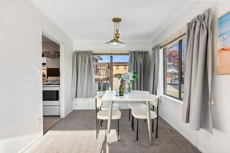 Photo of property in 1/25 Ciprian Place, Henderson, Auckland, 0612