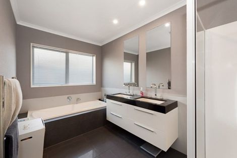 Photo of property in 28 Rhys Avenue, Huntington, Hamilton, 3210