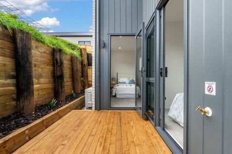 Photo of property in 12 Taukahiwi Road, Pukekohe, 2120