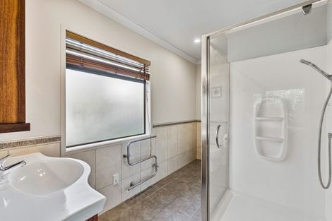 Photo of property in 6 Kirkpatrick Place, Havelock North, 4130