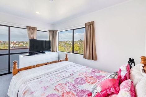 Photo of property in 1/65 Nigel Road, Browns Bay, Auckland, 0630