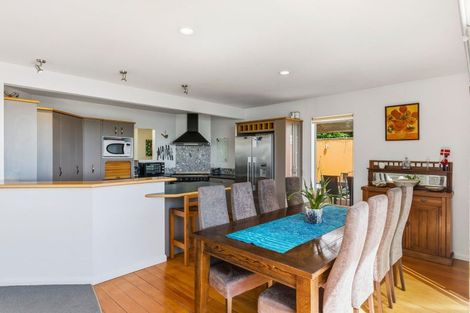 Photo of property in 60 The Esplanade, Raumati South, Paraparaumu, 5032