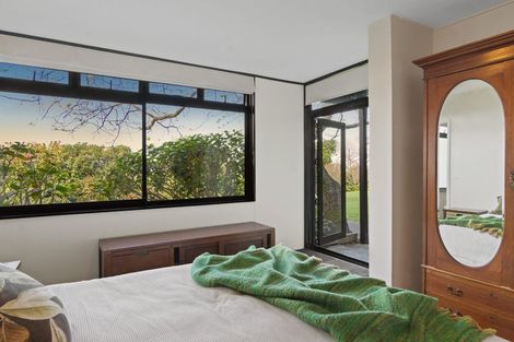 Photo of property in 181 Vaughans Road, Okura, Auckland, 0792