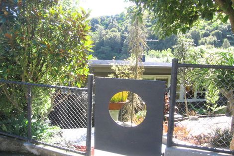 Photo of property in 17 Churchill Drive, Wilton, Wellington, 6035