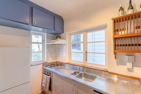 Photo of property in 2/193 The Terrace, Wellington Central, Wellington, 6011