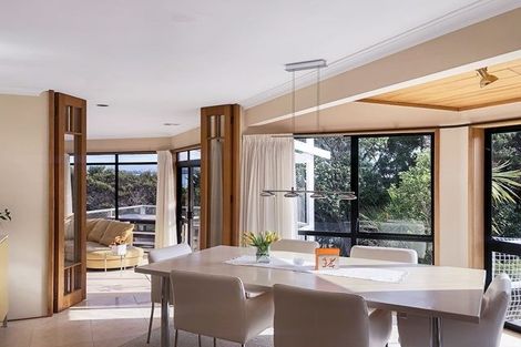 Photo of property in 9 Poaka Place, Beach Haven, Auckland, 0626