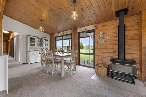 Photo of property in 37 Flint Road West, Stratford, 4332