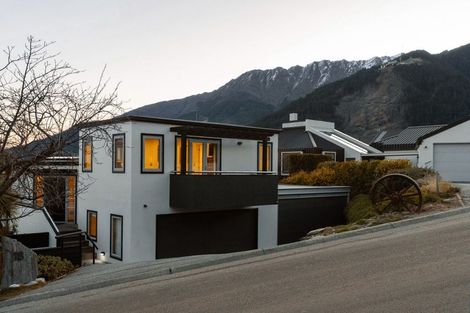 Photo of property in 18 Dublin Street, Queenstown, 9300