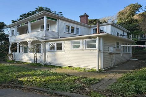 Photo of property in 143 Wadestown Road, Wadestown, Wellington, 6012
