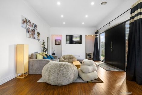 Photo of property in 27 Petherick Crescent, Johnsonville, Wellington, 6037