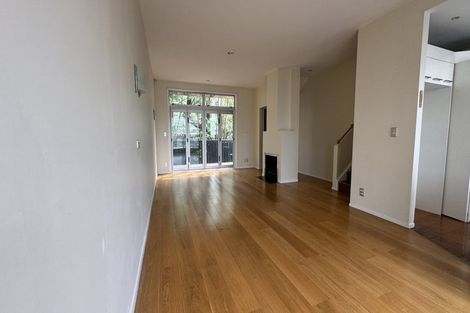 Photo of property in 6m Carlton Gore Road, Grafton, Auckland, 1023