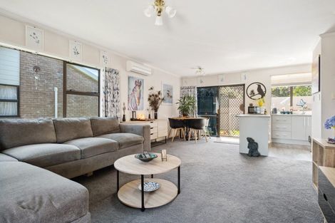 Photo of property in Orange Grove Flats, 29/549 Childers Road, Te Hapara, Gisborne, 4010