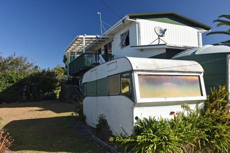 Photo of property in 1 Sandy Beach Road, Tinopai, 0593