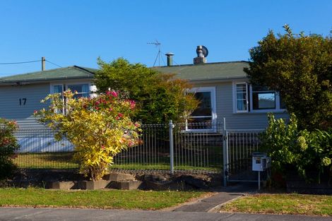 Photo of property in 17 Sylvan Crescent, Te Atatu South, Auckland, 0610