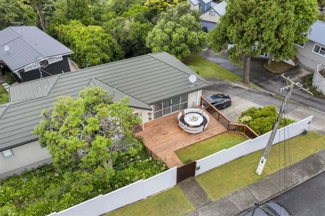 Photo of property in 24a Alexander Street, Cockle Bay, Auckland, 2014