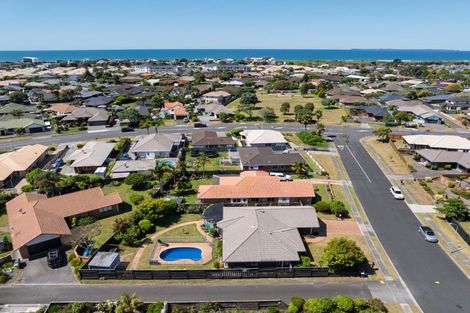 Photo of property in 8 Lotus Avenue, Mount Maunganui, 3116