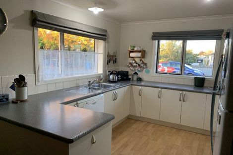 Photo of property in 16 Cross Street, Geraldine, 7930