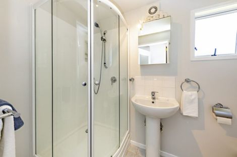Photo of property in 8a Commissariat Road, Mount Wellington, Auckland, 1060