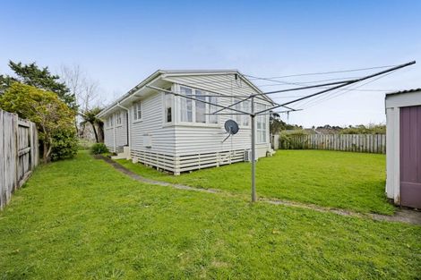 Photo of property in 32b Seaview Road, Marfell, New Plymouth, 4310