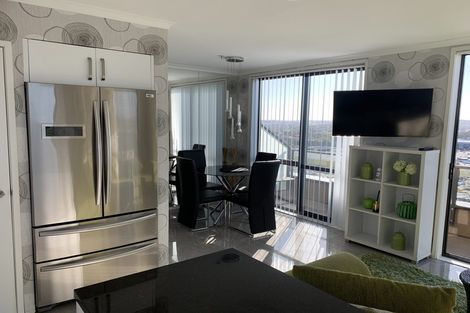 Photo of property in The Rennaissance, 16i/18 Ronwood Avenue, Manukau, Auckland, 2104