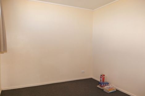 Photo of property in 17 Sylvan Crescent, Te Atatu South, Auckland, 0610