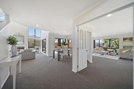 Photo of property in 1 Fencotie Place, Northpark, Auckland, 2013