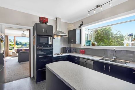 Photo of property in 63 Poplar Avenue, Raumati South, Paraparaumu, 5032