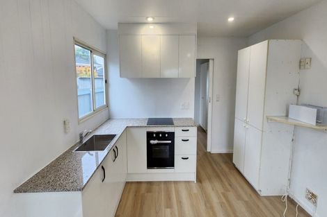 Photo of property in 9 Mahoe Street, Strandon, New Plymouth, 4312
