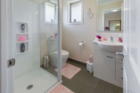 Photo of property in 18 Poynter Place, Tawhero, Whanganui, 4501