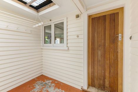 Photo of property in 3d Wallace Place, Westown, New Plymouth, 4310