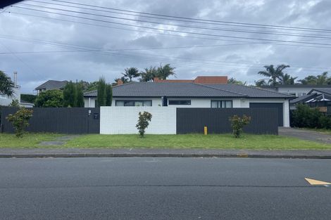 Photo of property in 1/2 Omana Road, Milford, Auckland, 0620