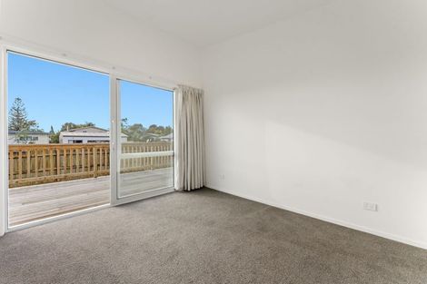 Photo of property in 6 Te Moau Avenue, Parakai, 0830
