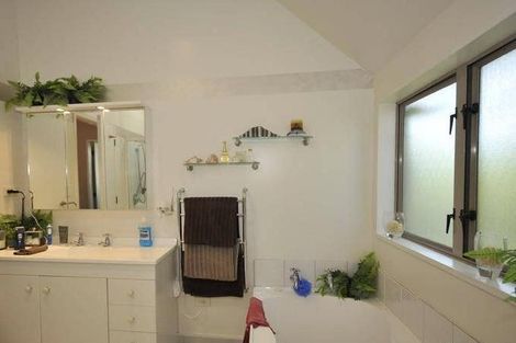 Photo of property in 49 Waikowhai Street, Ngaio, Wellington, 6035