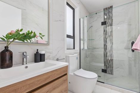 Photo of property in 3 May Potter Close, Oteha, Auckland, 0632