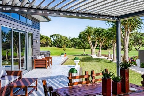 Photo of property in 10 Augusta Grove, Waiwhakaiho, New Plymouth, 4312