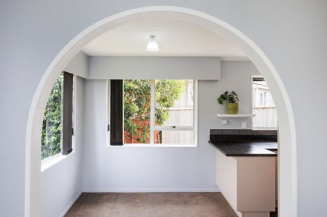 Photo of property in 33 Rhodes Drive, Kelvin Grove, Palmerston North, 4414