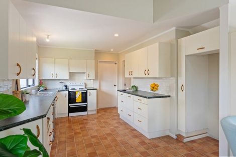 Photo of property in 25 Tobys Way, Waikanae Beach, Waikanae, 5036