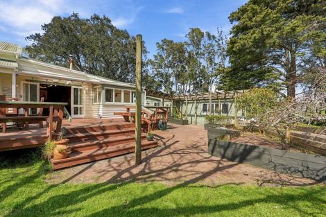 Photo of property in 2059 State Highway 16, Helensville, 0875